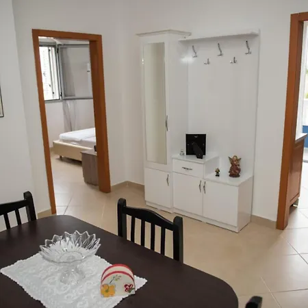 Stefano Stepa Apartment Tragjas